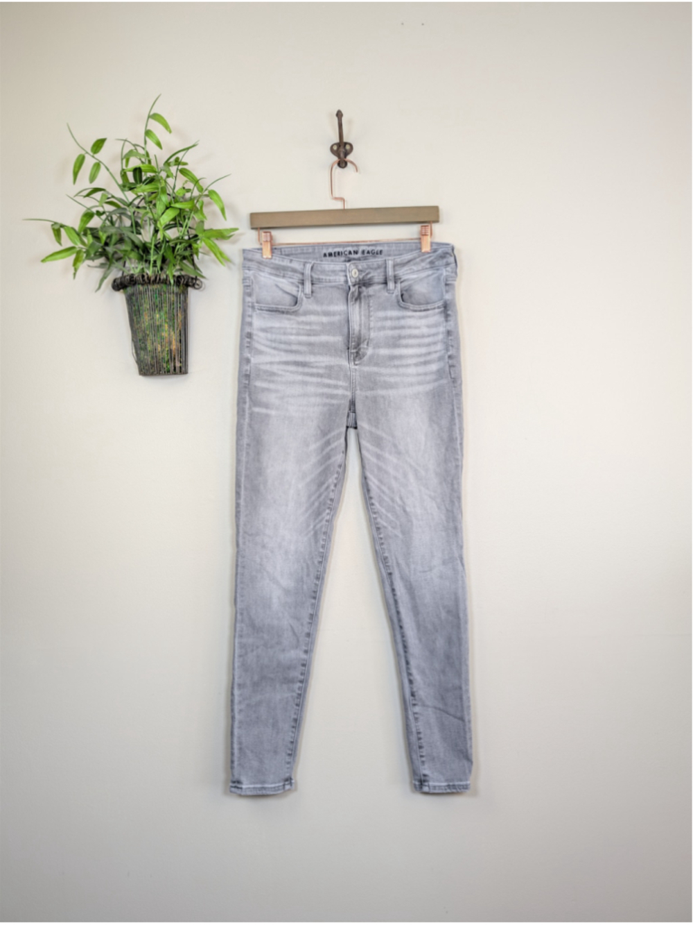 American Eagle High Rise Skinny Jeans Next Level Stretch Jegging Faded Gray 12